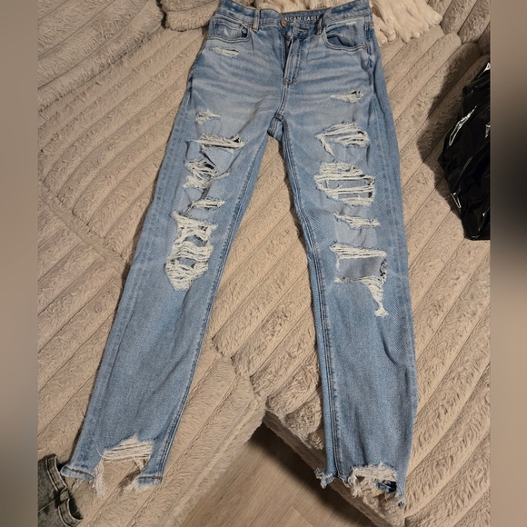 American Eagle Mom Jeans Distressed Sz 8 Long - Picture 3 of 14
